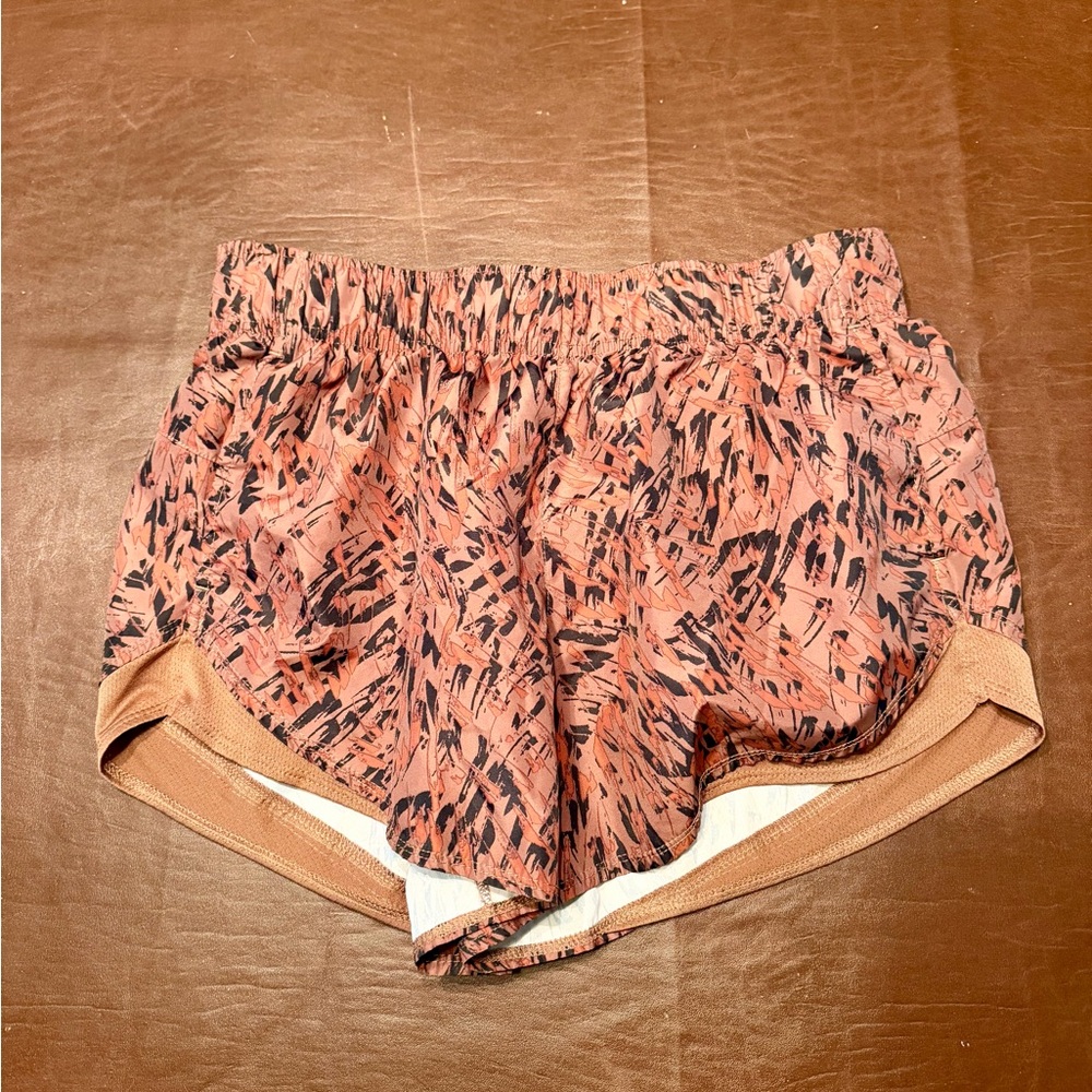 Athletic Works Women's Brown and Black Patterned Shorts
